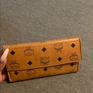 Mcm wallet